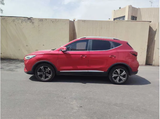 Car image 8