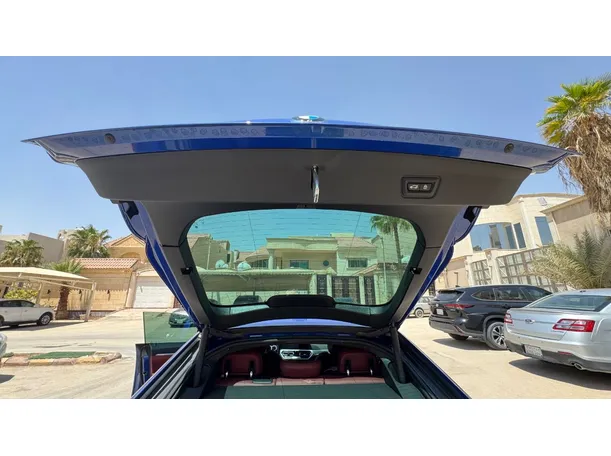 Car image 23