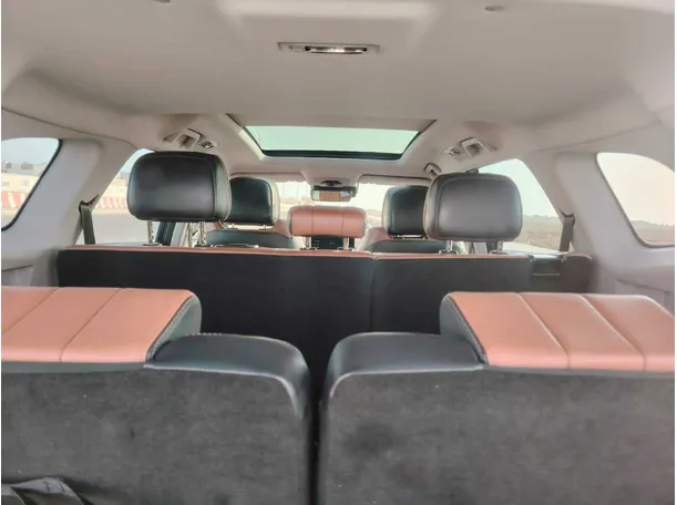 Car image 29