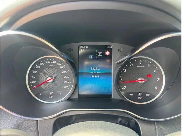 Car image 19