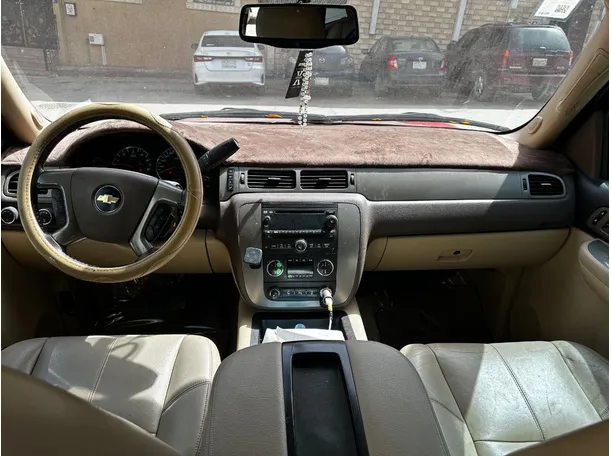 Car image 17