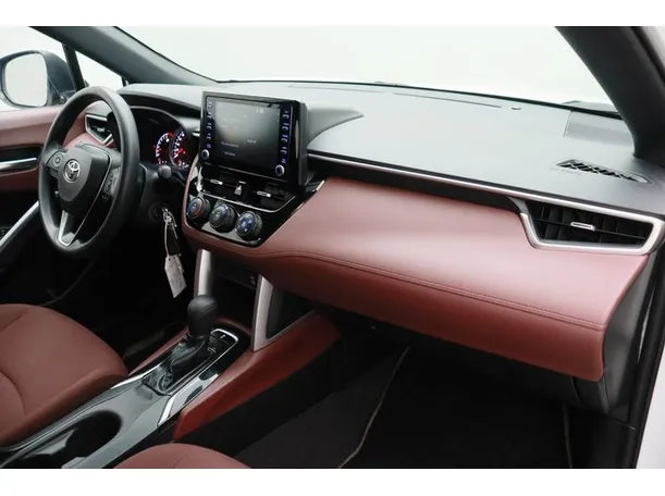 Car image 10