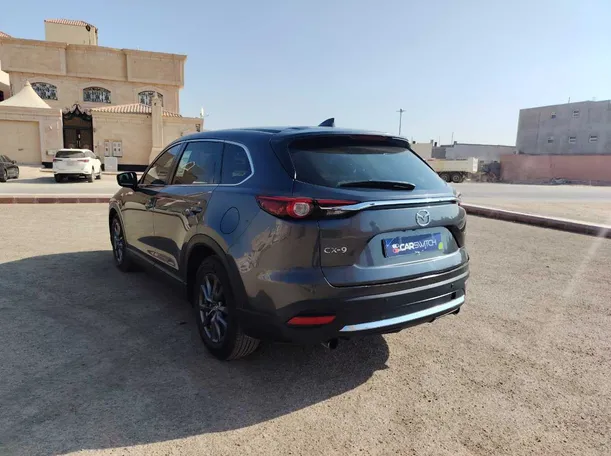 Car image 7