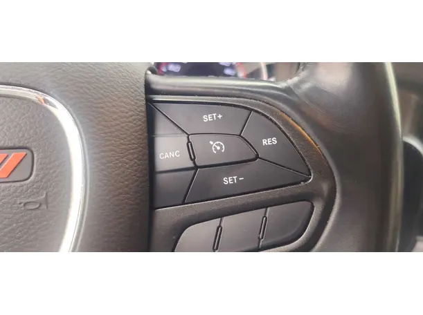Car image 33