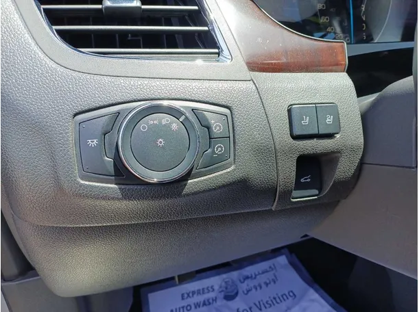 Car image 20