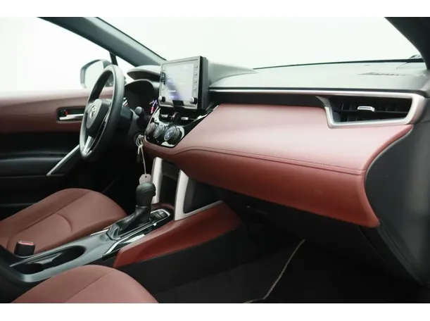 Car image 10