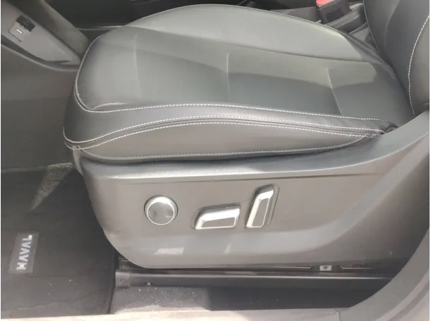 Car image 32