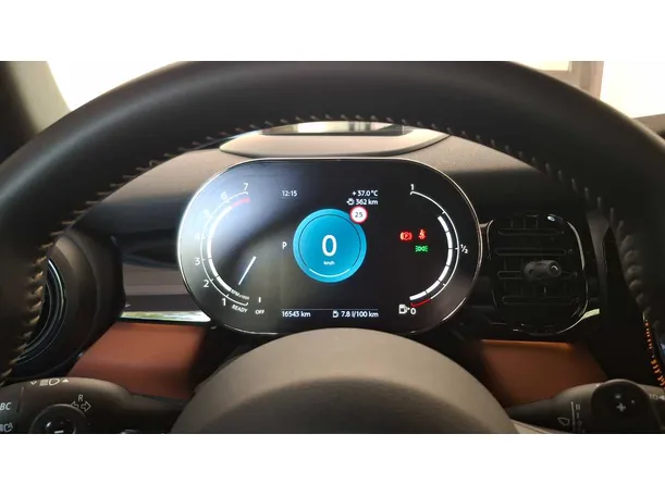 Car image 19