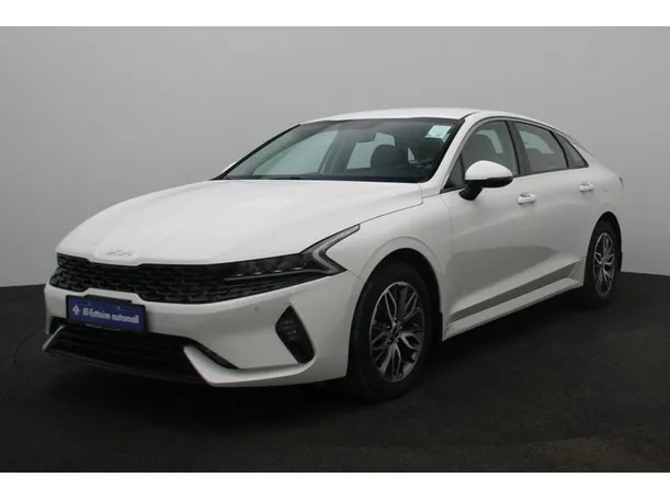 2023 كيا K5 في دبي