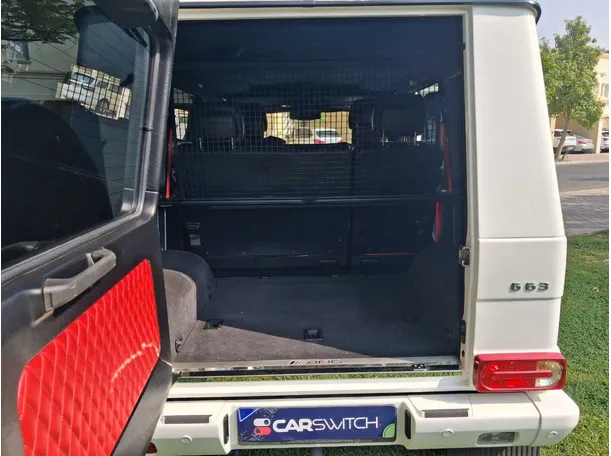 Car image 19