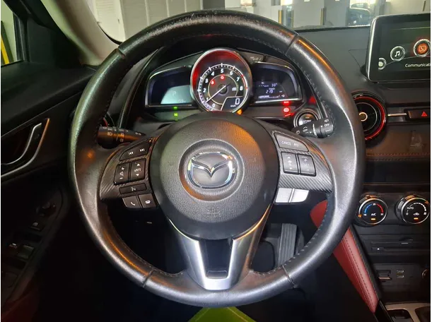Car image 18