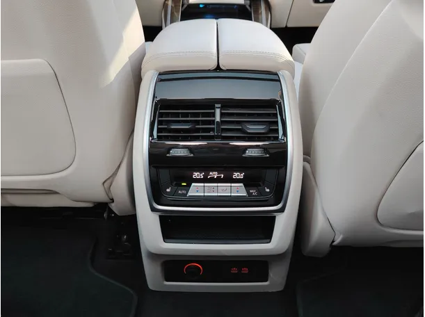 Car image 41