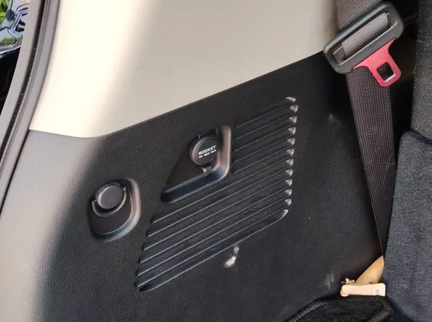 Car image 41