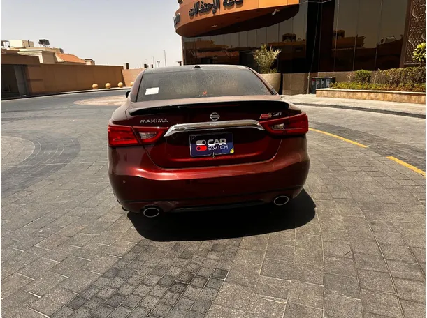 Car image 6