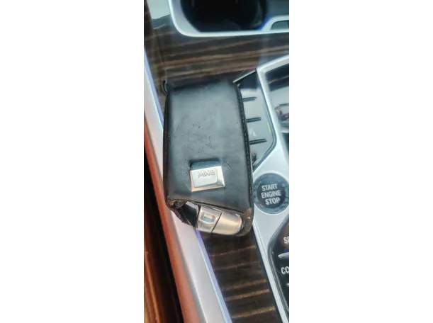 Car image 36