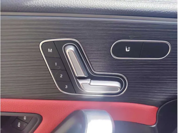 Car image 25