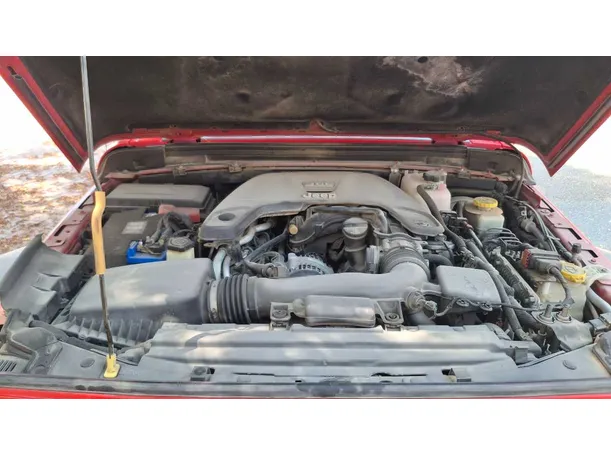 Car image 19
