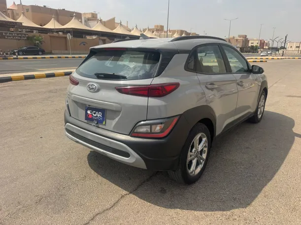 Car image 5