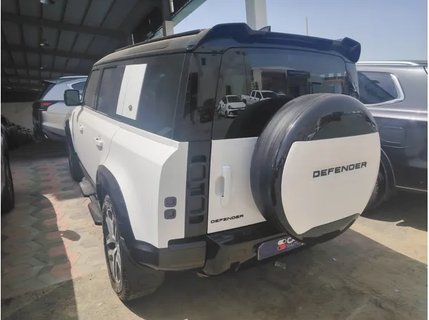 Car image 7