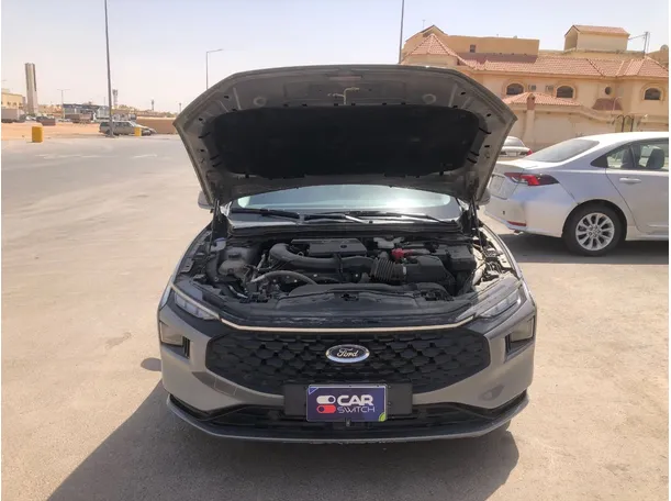 Car image 26
