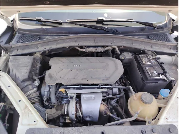 Car image 30
