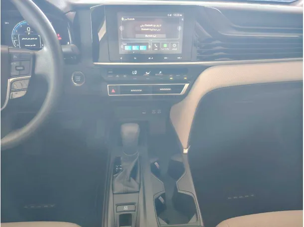 Car image 23