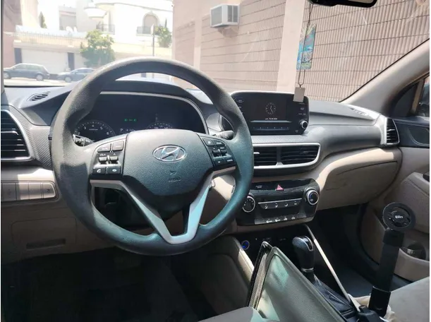 Car image 28