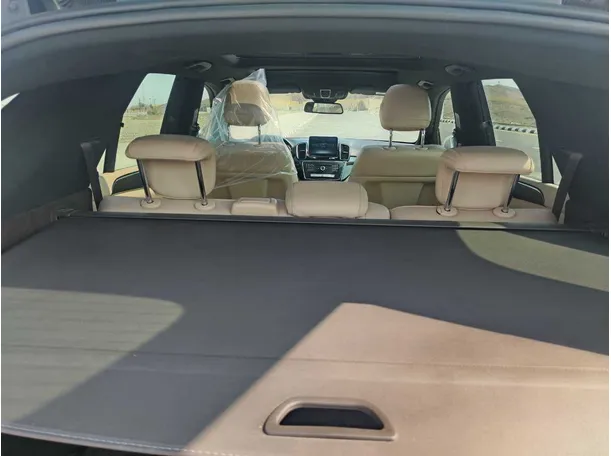 Car image 27