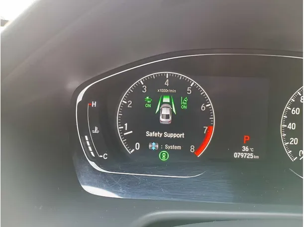 Car image 24