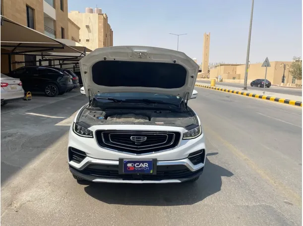Car image 25