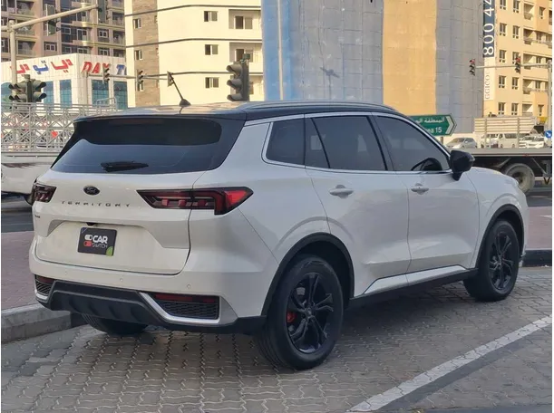 Car image 5
