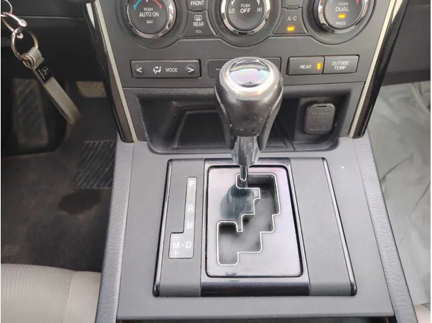 Car image 19