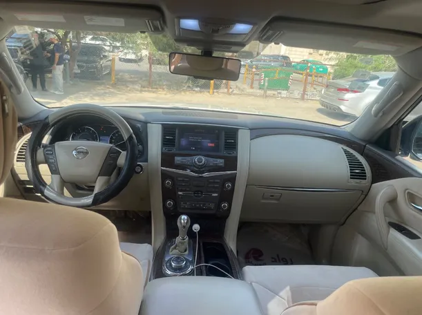 Car image 18