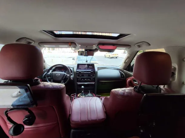 Car image 16