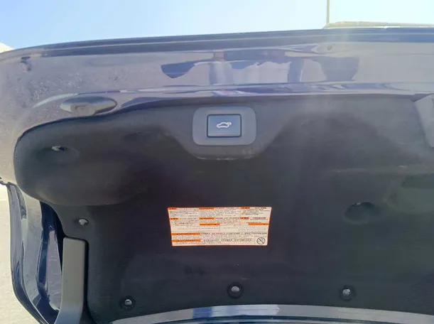 Car image 27