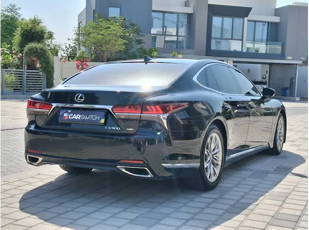 Car image 7