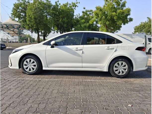 Car image 8
