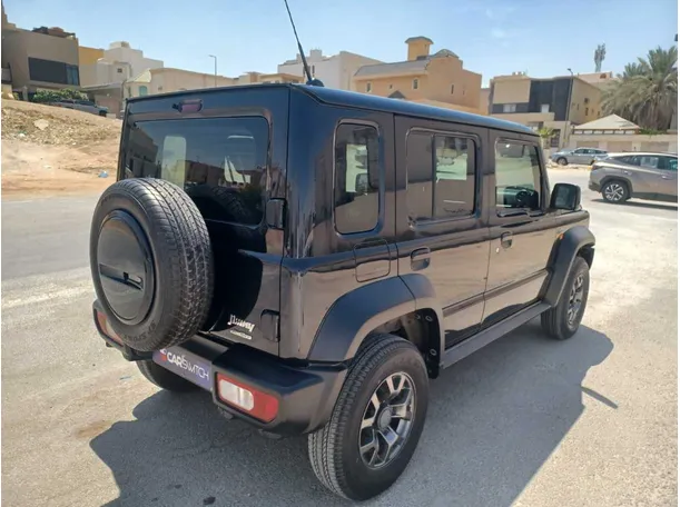 Car image 5