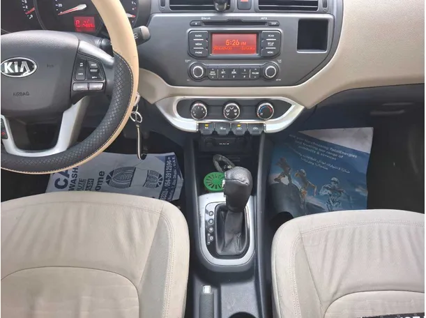 Car image 15