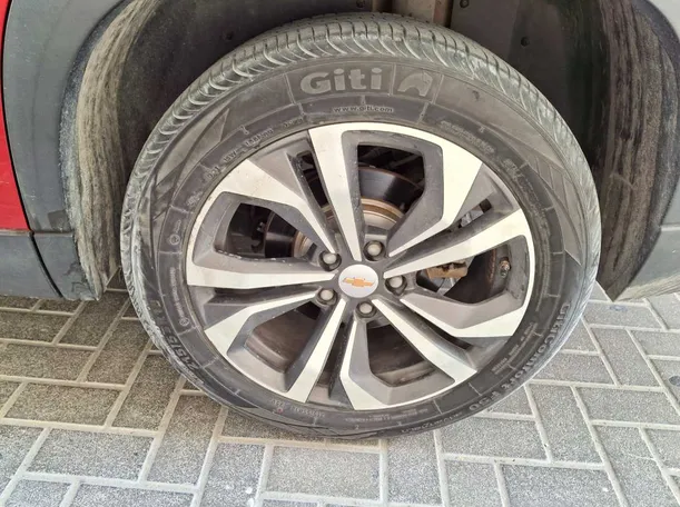 Car image 9