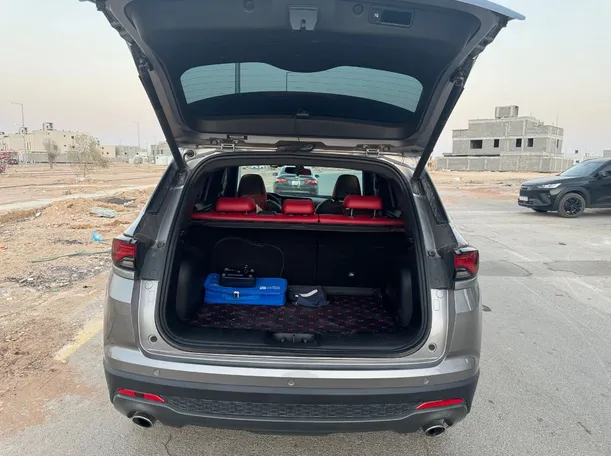 Car image 23