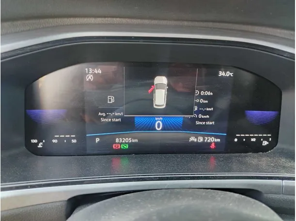 Car image 26