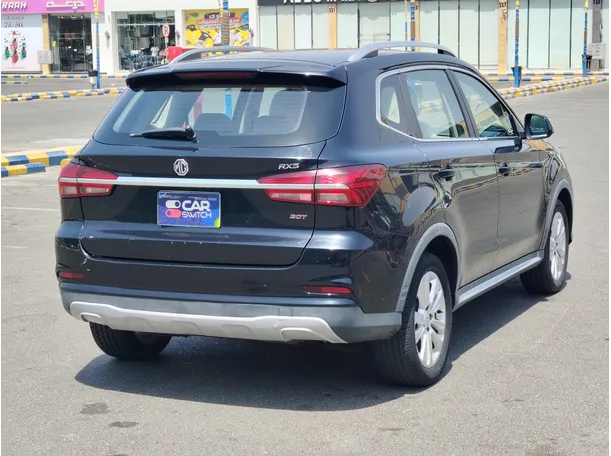 Car image 5