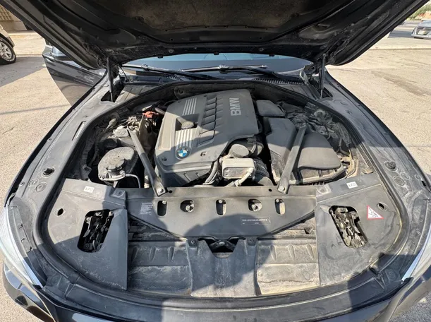 Car image 28