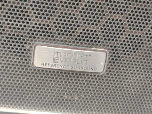 Car image 30
