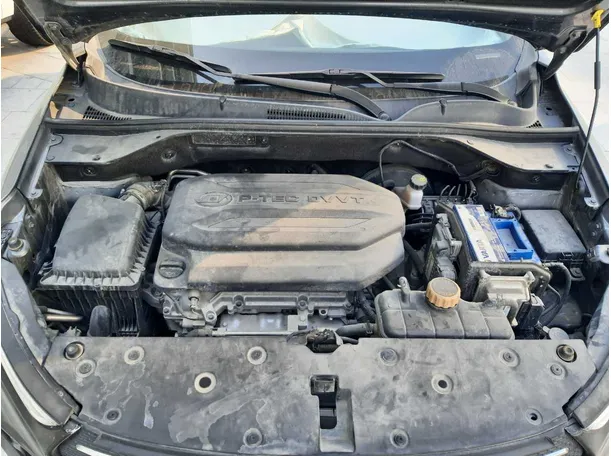 Car image 19