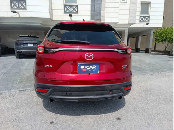 Car image 6