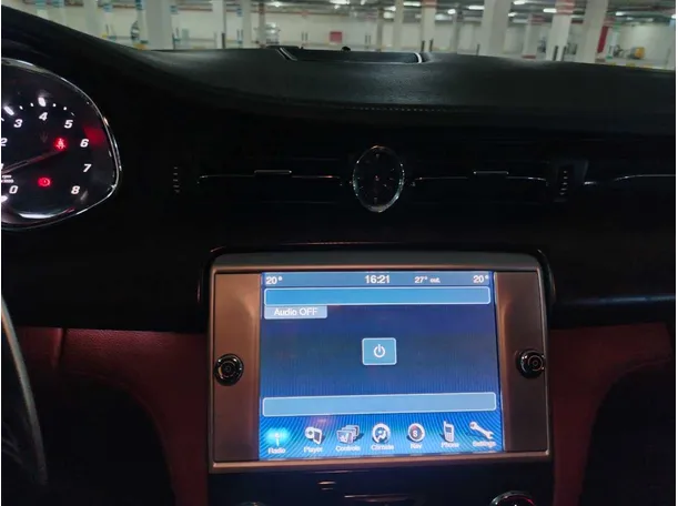 Car image 24