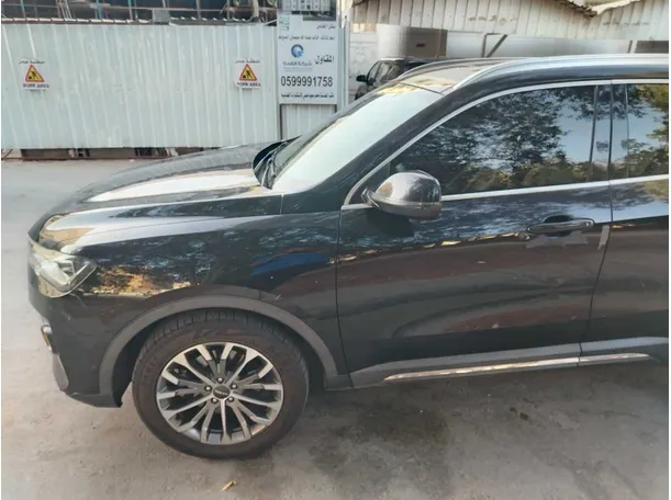 Car image 10