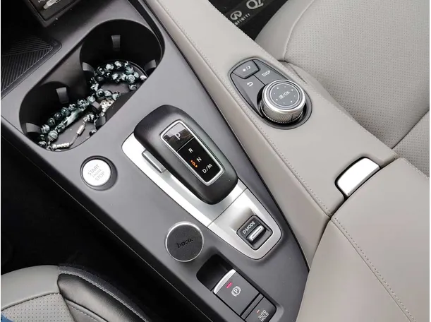 Car image 21